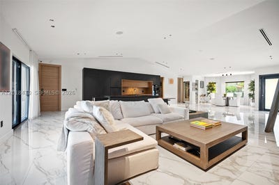 /international/us/16431-ne-34th-ave-north-miami-beach-fl-110108192718/