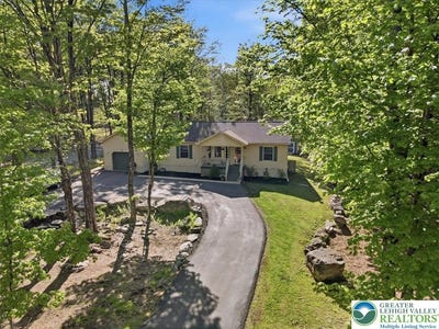 /international/us/12-rockway-court-lake-pa-110108493610/