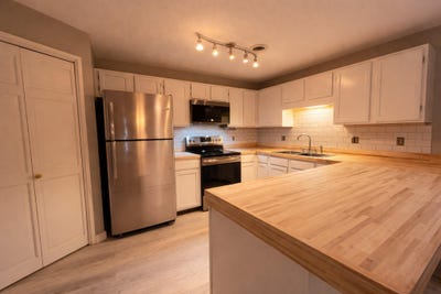 /international/us/112-franklin-street-bangor-me-110107401678/