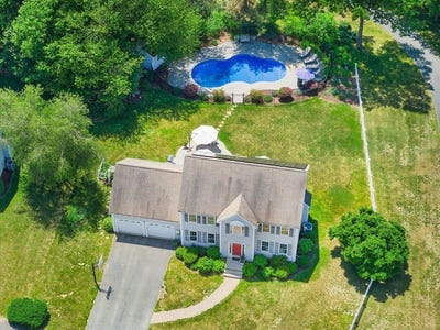 /international/us/20-anna-rd-franklin-ma-110108817707/