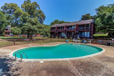 /international/us/229-lakeside-villa-diamondhead-ms-110100809019/