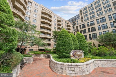 /international/us/7111-woodmont-ave-316-bethesda-md-110107381951/