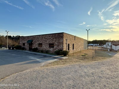 /international/us/142-aqua-shed-court-aberdeen-nc-110105313277/