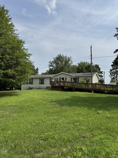 /international/us/6828-shuman-road-sunfield-mi-110101071990/