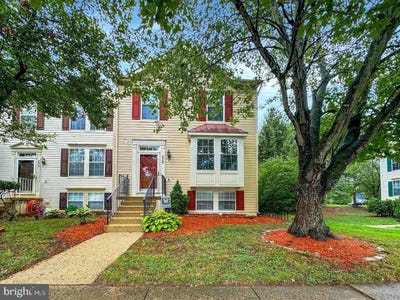 /international/us/8268-vermont-place-manassas-va-110108382147/