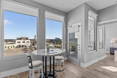 /international/us/102-cape-fear-boulevard-carolina-beach-nc-110104164578/