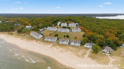 /international/us/735-spyglass-hill-holland-mi-110106584633/