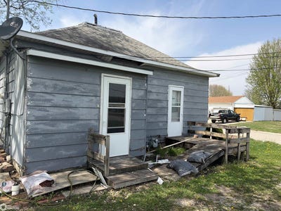 /international/us/1223-e-lincoln-clarinda-ia-110107397361/
