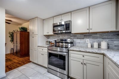 /international/us/12-village-green-court-denison-tx-110098525423/