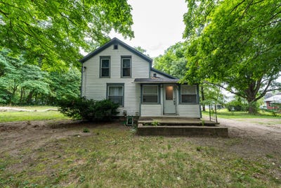 /international/us/304-hill-street-decatur-mi-110100897775/
