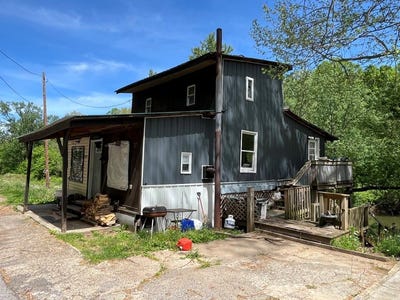 /international/us/2195-sellers-road-middlebourne-wv-110108298970/