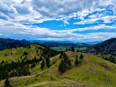 /international/us/120-big-pine-lane-cascade-mt-110108167490/