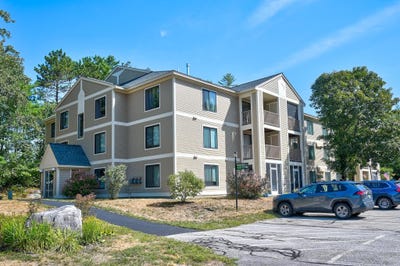 /international/us/19-saco-street-conway-nh-110107807736/