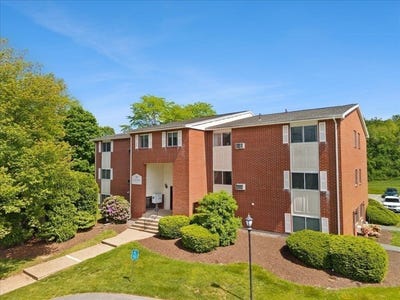 /international/us/6-dailey-street-attleboro-ma-110108497409/