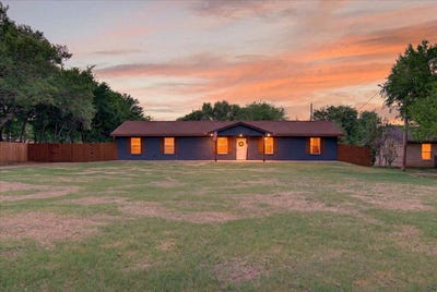 /international/us/383-overlook-valley-mills-tx-110106844822/