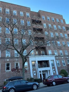 /international/us/75-40-austin-st-forest-hills-ny-110103951917/