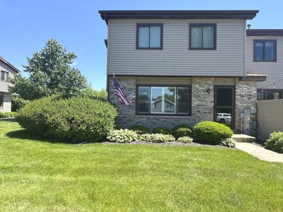 /international/us/410-circlegate-road-new-lenox-il-110108387721/