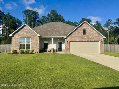 /international/us/11456-memphis-circle-ocean-springs-ms-110108416459/