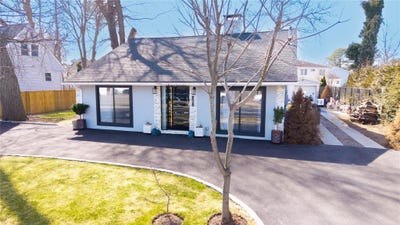 /international/us/1760-manatuck-boulevard-bay-shore-ny-110098183117/