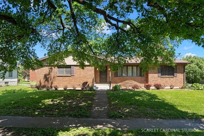 /international/us/220-e-north-street-leland-il-110108058546/