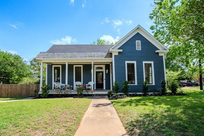 /international/us/705-w-fifth-st-brenham-tx-110107382381/
