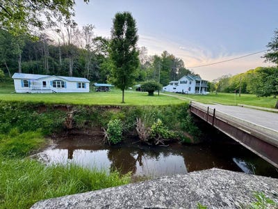 /international/us/482-484-windyville-road-spencer-wv-110108257743/