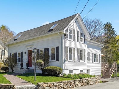 /international/us/92-central-st-georgetown-ma-110107665611/