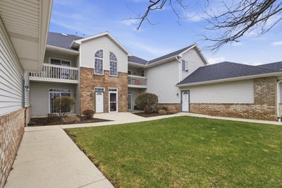 /international/us/4754-w-maple-leaf-cir-greenfield-wi-110106756846/