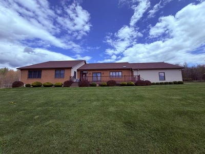 /international/us/145-millington-road-lawrenceville-pa-110107964241/