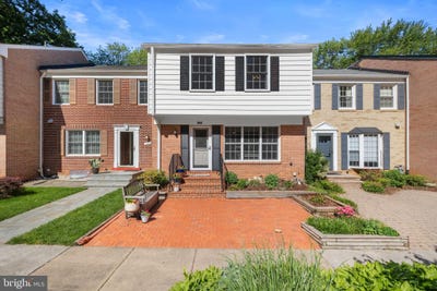 /international/us/5510-conistone-court-burke-va-110108351042/