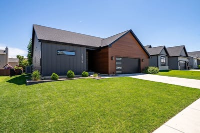 /international/us/1216-granite-way-normal-il-110108354869/