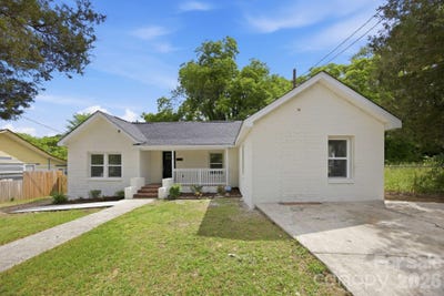 /international/us/304-ashford-street-chester-sc-110108031995/