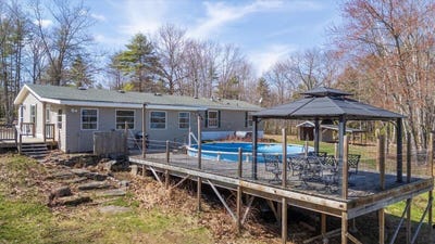 /international/us/276-violet-lane-waldoboro-me-110106281602/