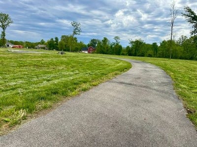 /international/us/8641-n-1100th-st-robinson-il-110107804855/