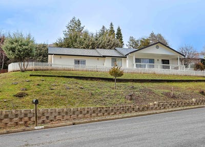 /international/us/215-humbug-rd-yreka-ca-110097910728/
