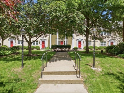/international/us/6833-meade-st-point-breeze-pa-110108544277/