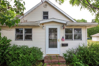 /international/us/389-lincoln-street-mondovi-wi-110108587652/