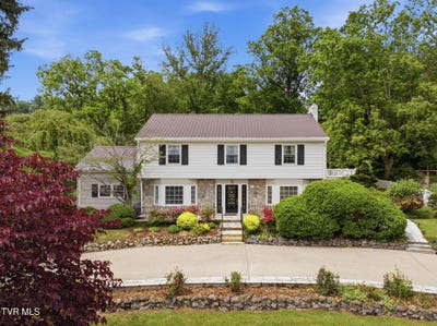 /international/us/1700-overhill-road-bristol-va-110108256035/
