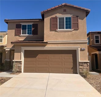 /international/us/14080-larissa-moreno-valley-ca-110120615824/