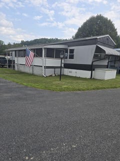 /international/us/702-maplewood-drive-altoona-pa-110101317491/