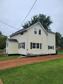 /international/us/613-e-becker-road-marshfield-wi-110101093511/