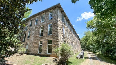 /international/us/1500-river-mill-drive-wake-forest-nc-110103297272/