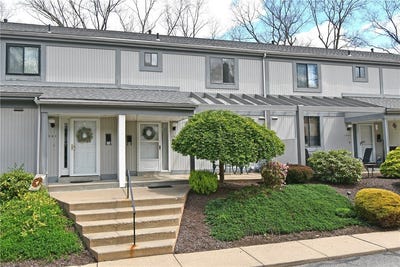 /international/us/1543-pinehurst-drive-upper-st-clair-pa-110107637349/