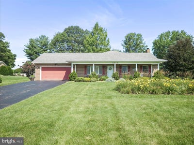 /international/us/11808-saint-marys-court-smithsburg-md-110101062436/