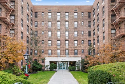 /international/us/226-26-union-turnpike-queens-ny-110104081141/