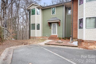 /international/us/1126-hanford-place-nw-concord-nc-110105286803/