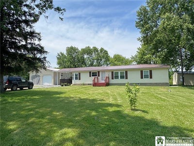 /international/us/9395-fredonia-stockton-road-pomfret-ny-110100412754/