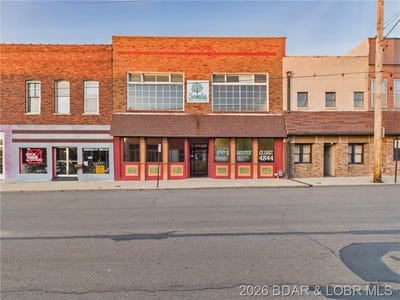 /international/us/214-w-main-street-out-of-area-bdar-mo-110108466805/