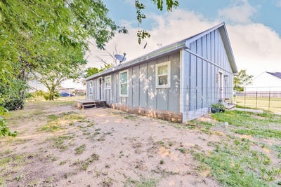 /international/us/709-w-live-oak-street-alvord-tx-110107890110/