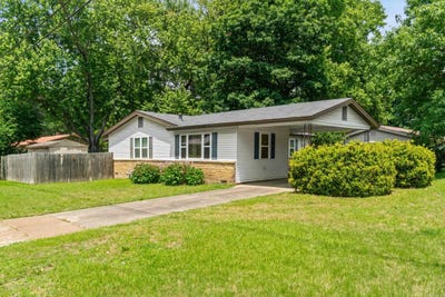 /international/us/907-merritt-street-searcy-ar-110108150191/